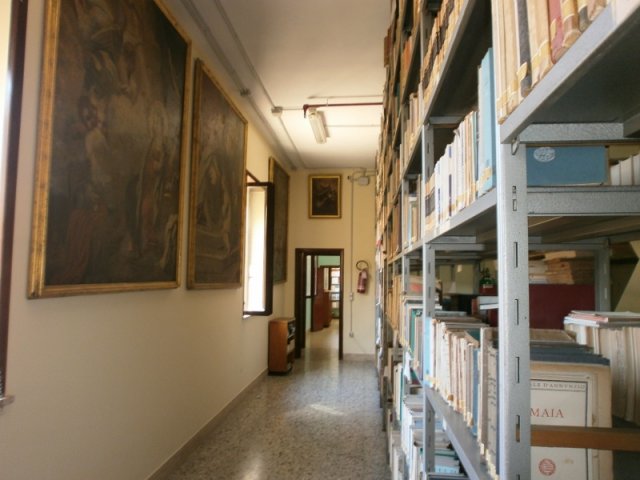 Biblioteca di Portici